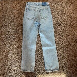 Abercrombie & Fitch The 90’s Straight Ultra High Rise